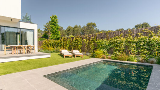 Casa de lujo con jardín, terraza y piscina privada en Bellaterra, Barcelona