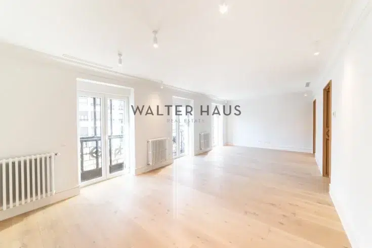 Pis en venda totalment reformat a Recoletos, Madrid. s