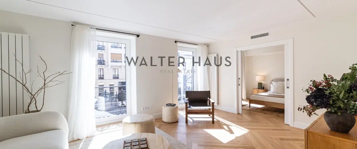 Exterior apartment for sale in Recoletos, Madrid.