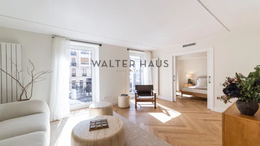 Exterior apartment for sale in Recoletos, Madrid.