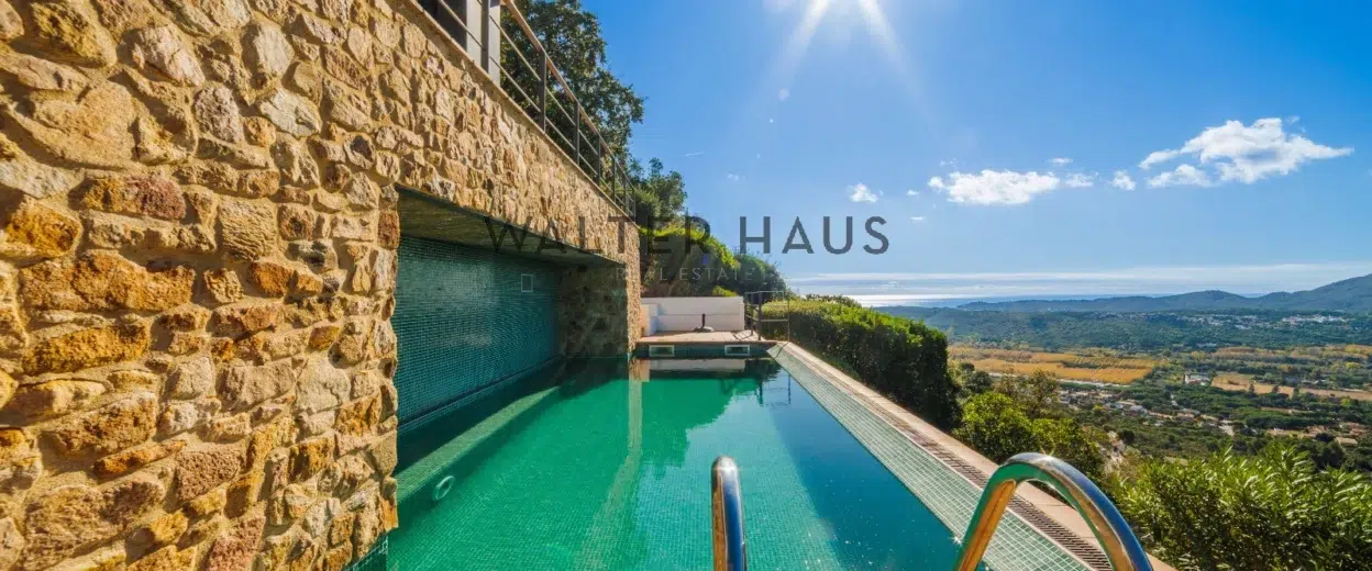 Modern designer house with open views of the sea and mountains, Les Teules, Santa Cristina