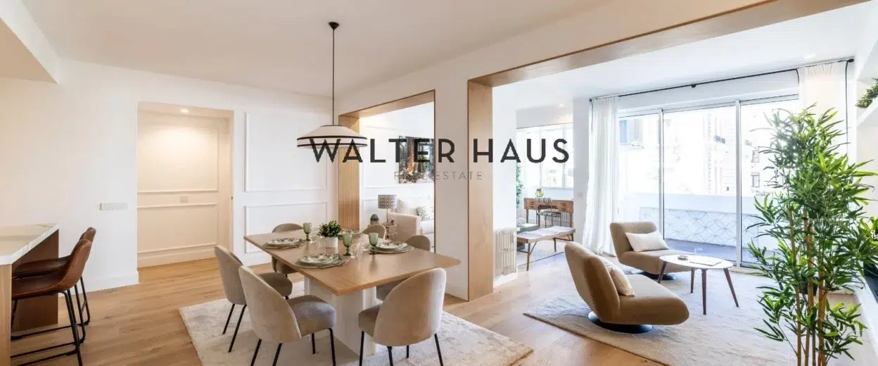 Renovated apartment for sale with terrace in Almagro, Madrid