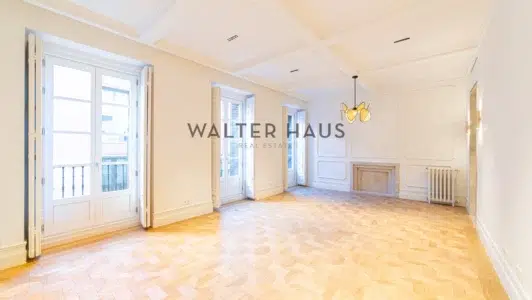 Piso exterior en venta en Justicia, Madrid