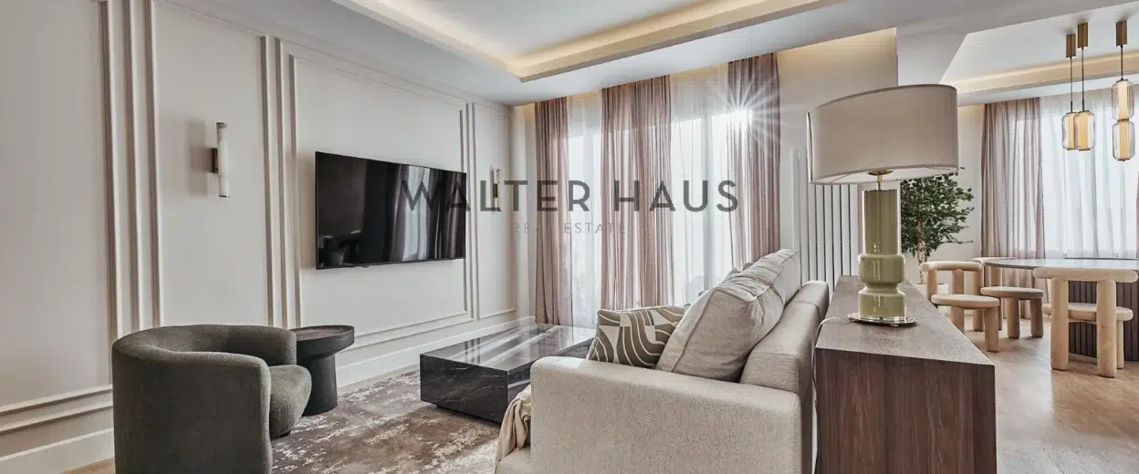 Exterior penthouse for sale, renovated with terrace in Palacio, Madrid