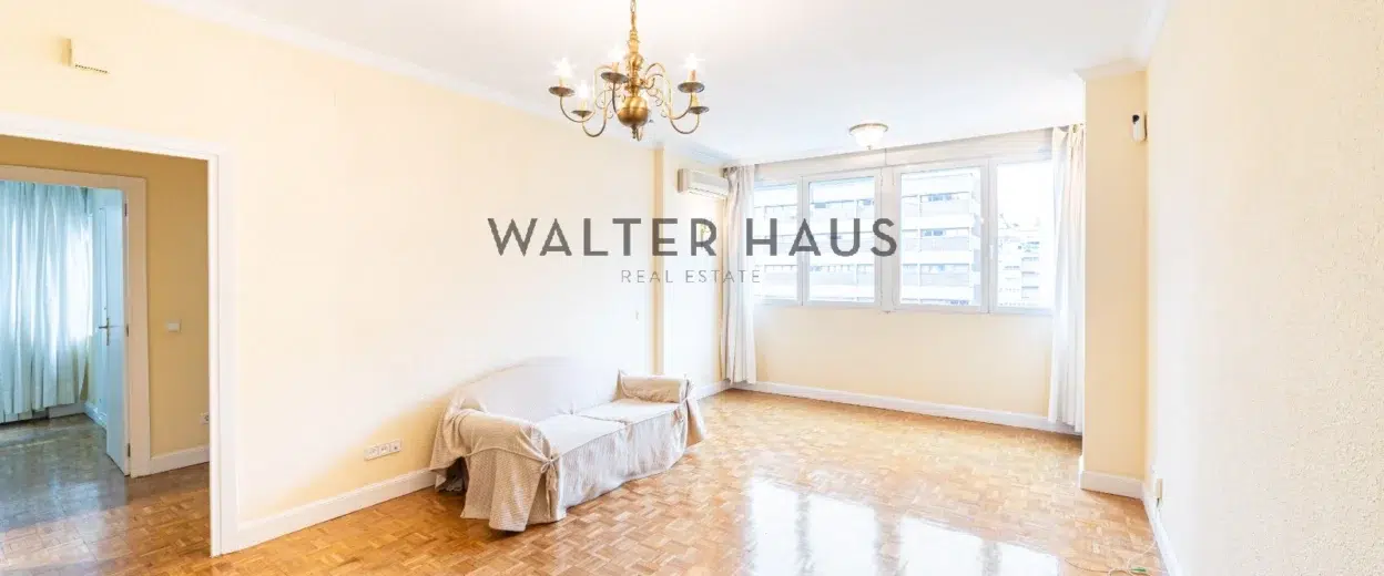 Appartement entièrement meublé à louer à Nueva España, Madrid.