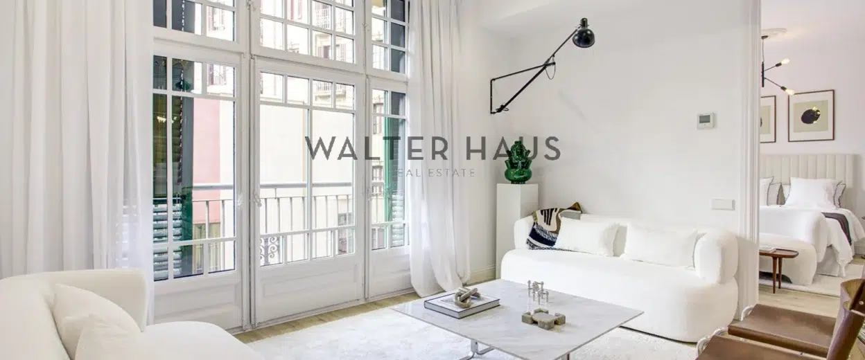 Exclusive modernist apartment with views of the Cathedral on Via Laietana, Barcelona