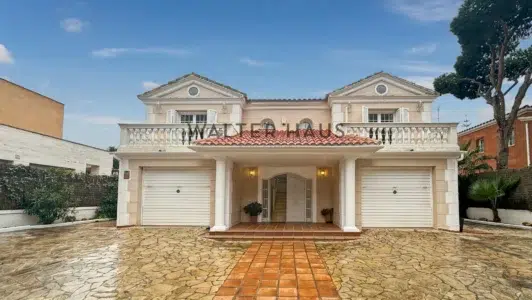 Casa en alquiler en Gavà Mar, a pocos metros de la playa