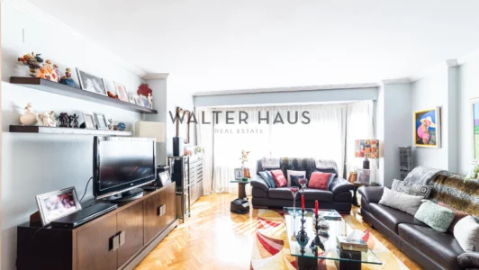 Piso en venta en Estrella, Madrid.