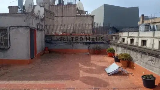 Ático dúplex a reformar con terraza privada en Ciutat Vella, Barcelona